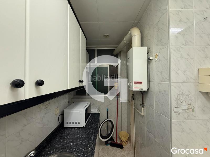 Foto 0288ec3f-7394-4597-a778-074185019854. Piso  luminoso en sants en Collblanc Hospitalet de Llobregat (L´)