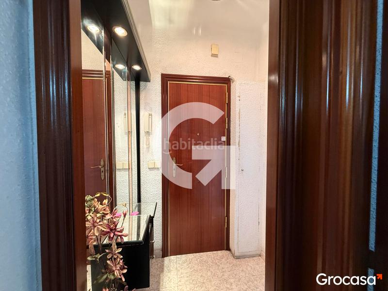 Foto 18a0d0a1-b458-4305-89a9-5014a20aee24. Piso  luminoso en sants en Collblanc Hospitalet de Llobregat (L´)