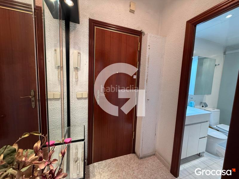 Foto 4e9ef4a8-3944-4d92-8168-90dbfffa5b81. Piso  luminoso en sants en Collblanc Hospitalet de Llobregat (L´)