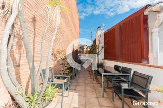 Appartement à Centre. Exterior con terraza y piscina comunitaria  listo para entrar a