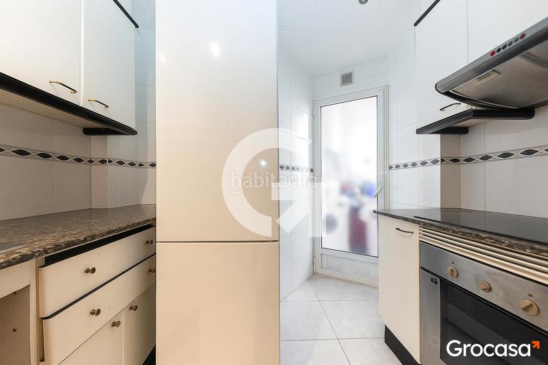 Foto fd8092ac-f914-4ef4-81c8-788a1c712638. Flat with heating in Torrent Ballester Viladecans