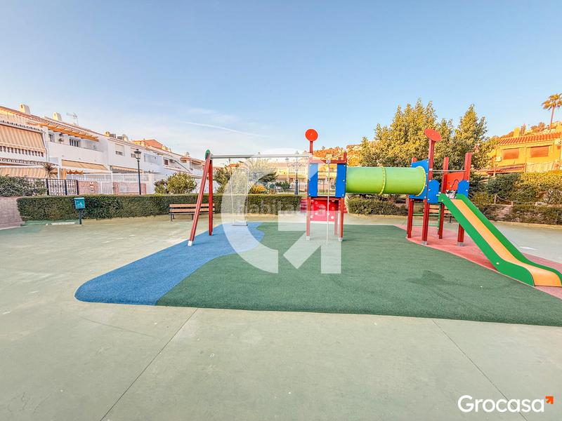 Foto 9a290f83-2568-4b7d-a800-d15c82d84442. Casa a schiera con parcheggio piscina in Torre de Benagalbón Rincón de la Victoria