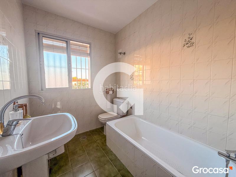 Foto c4c9df3c-de7c-4095-bf65-3ff07121f3e4. Casa a schiera con parcheggio piscina in Torre de Benagalbón Rincón de la Victoria