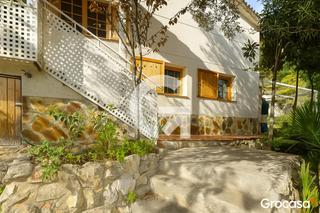 Casa  Cl esparraguera. Casa independiente