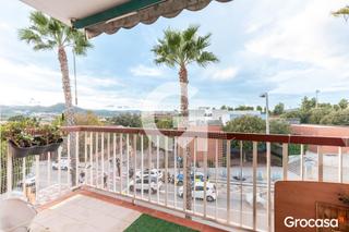 Flat in Centre. Piso exterior con ascensor en el centro de sant joan despi