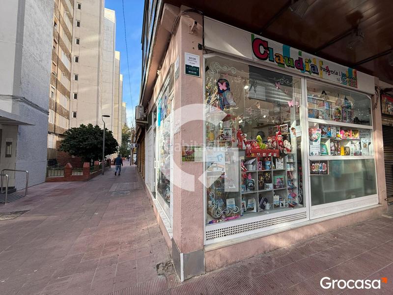 Foto 6f31a937-4c91-4c52-9a49-a9b50368a712. Local comercial papelería en traspaso en Bellvitge Hospitalet de Llobregat (L´)