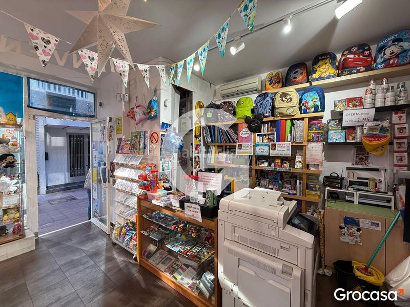Foto 8e5dcede-8c1f-46e6-b91d-7552de813870. Local comercial papelería en traspaso en Bellvitge Hospitalet de Llobregat (L´)