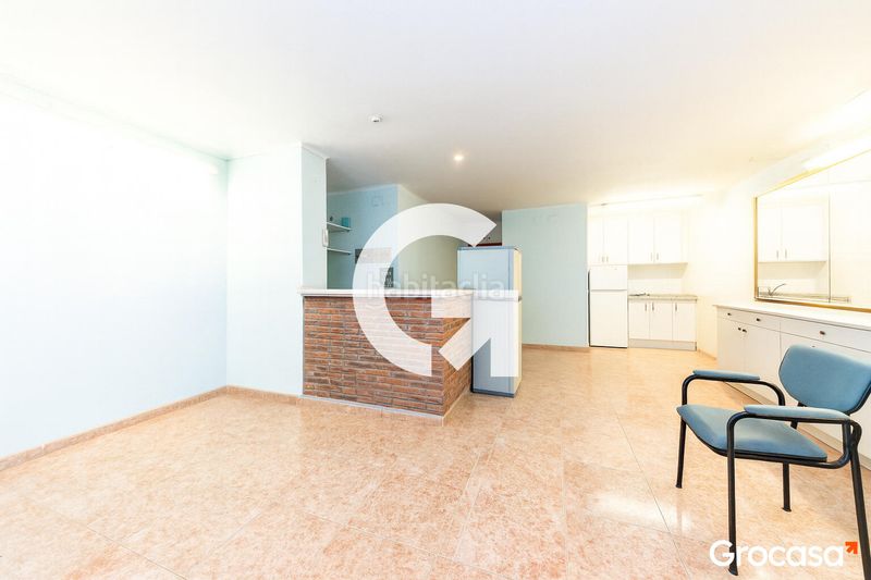 Foto dc9d2be3-eafe-45fa-bb94-ea2ba54e3d4d. Local comercial amb calefacció a Centre Viladecans