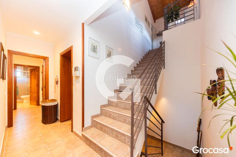 Foto 22784988-e808-4205-94f7-5734cb2abc0f. Casa con riscaldamento parcheggio piscina in Vallirana