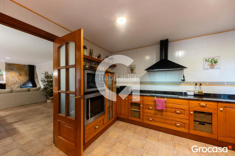 Foto 98712e2a-68fc-49e0-9660-57c611fe932d. Casa con riscaldamento parcheggio piscina in Vallirana