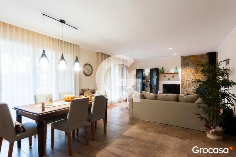 Foto 9ccda2a6-b818-4d87-8569-d8f8de7cf88e. Casa con riscaldamento parcheggio piscina in Vallirana