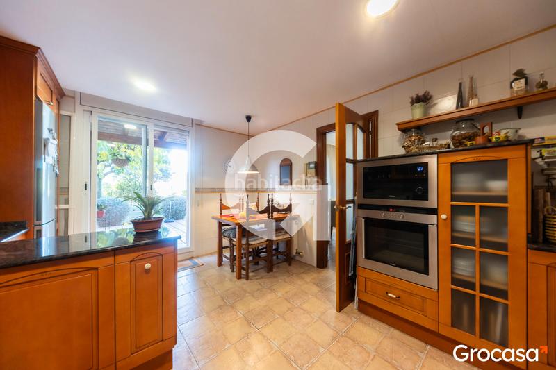 Foto fb24d3d3-bdb8-45dd-af97-f6f5418c9e81. Casa con riscaldamento parcheggio piscina in Vallirana