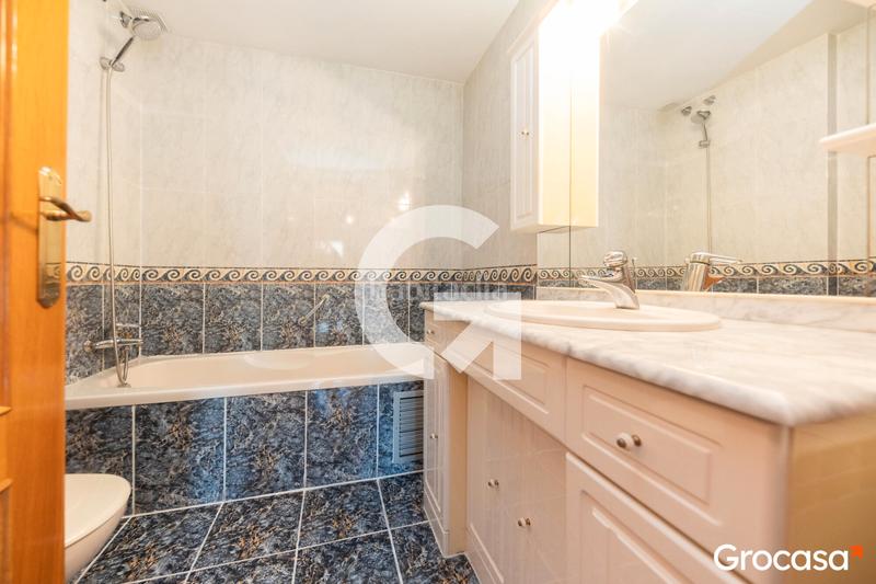 Foto 7a9daa40-9151-40f9-83c7-1a811a31e749. Maison jumelée avec chauffage parking dans Els Canons - Les Orioles - Can Paulet Sant Boi de Llobregat