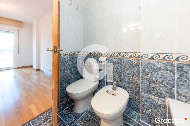 Foto df79ead3-dbad-4a7b-8eeb-c4bf9f89a511. Maison jumelée avec chauffage parking dans Els Canons - Les Orioles - Can Paulet Sant Boi de Llobregat