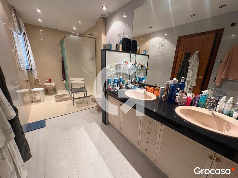 Foto 564ea3ee-3c52-4db1-8ef1-c97b4cf79c12. Casa con riscaldamento parcheggio in Centre Mataró