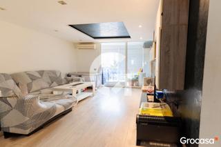 Pis  Pz font de la pola,de la. Excelente piso con balcón en san lorenzo