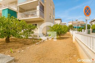 Rez-de-chaussée  Cl s jaume. Bajo con jardín esquinero