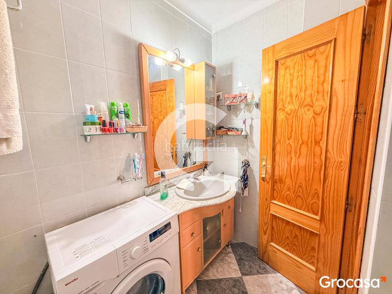 Foto 039a330f-e12b-4e67-98c2-222b43b1e6ef. Piso cerca de la playa en Paseo Marítimo de Levante Torre del Mar