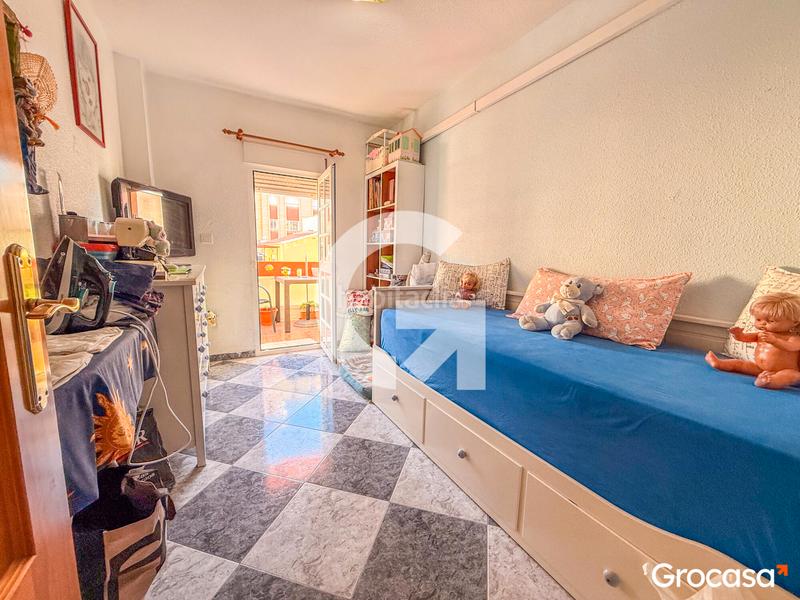 Foto 13ad34bb-a441-4426-b6c9-a0dfb125f7e6. Piso cerca de la playa en Paseo Marítimo de Levante Torre del Mar