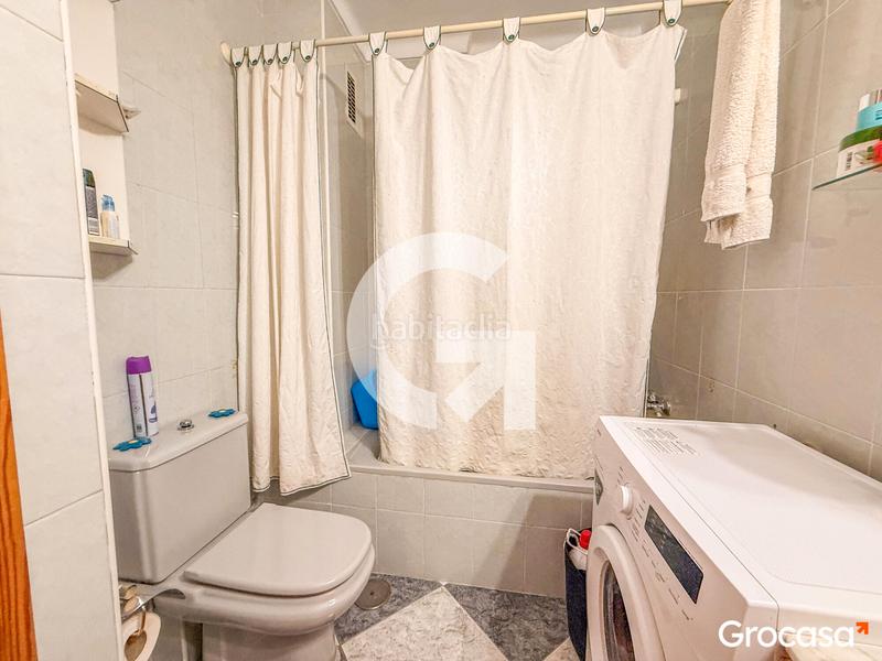 Foto a7a3f04b-e028-4c89-8dad-d14fad07d505. Piso cerca de la playa en Paseo Marítimo de Levante Torre del Mar