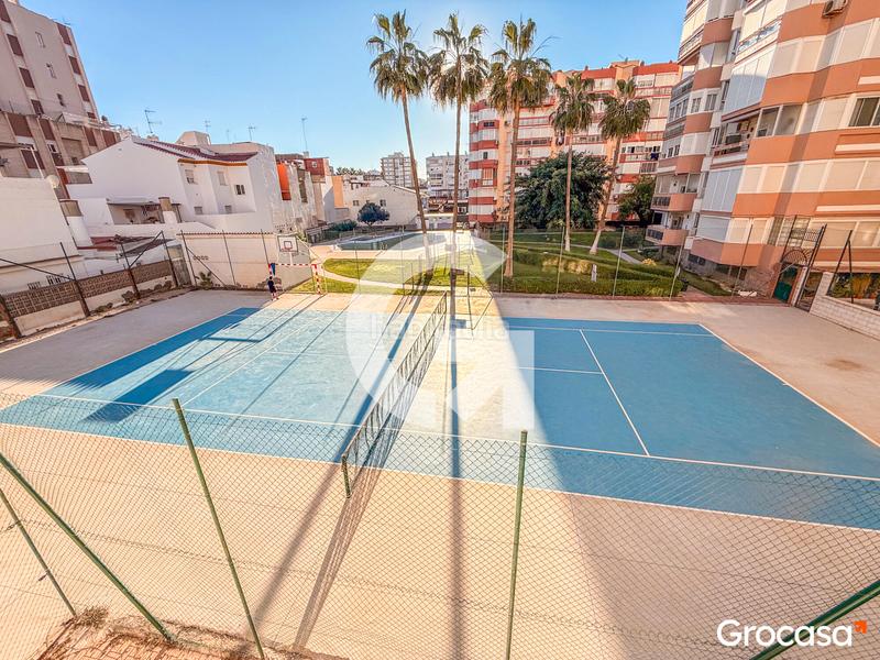 Foto cb606220-a80e-4956-a85e-a53d170e666c. Piso cerca de la playa en Paseo Marítimo de Levante Torre del Mar