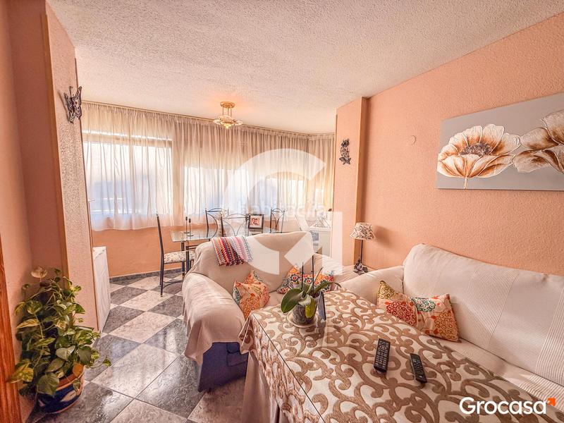 Foto d39258f6-c7c4-4033-becd-58e69cf15723. Piso cerca de la playa en Paseo Marítimo de Levante Torre del Mar