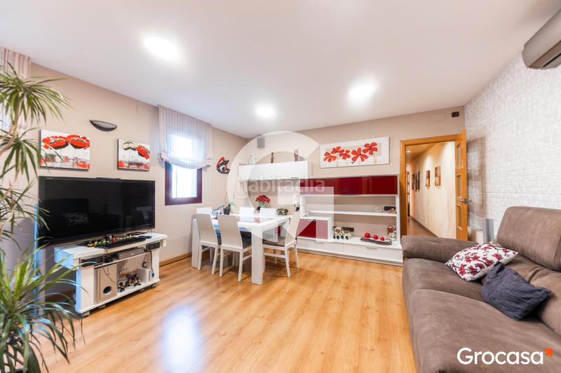 Foto 99d81027-30e9-46b3-b841-839df019ad66. Pis amb calefacció a St. Pere - Sta. Caterina - El Born Barcelona