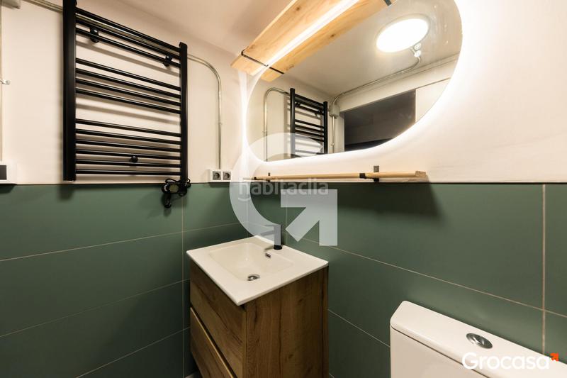 Foto 3d5c4529-9646-4ff5-9229-4f576b7c6b48. Piso local vivienda en plaza bacardi en Horta Barcelona