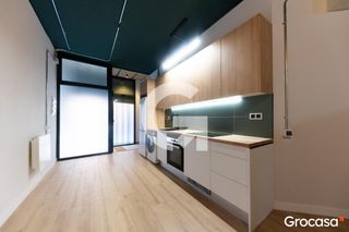 Flat in Horta. Local vivienda en plaza bacardi