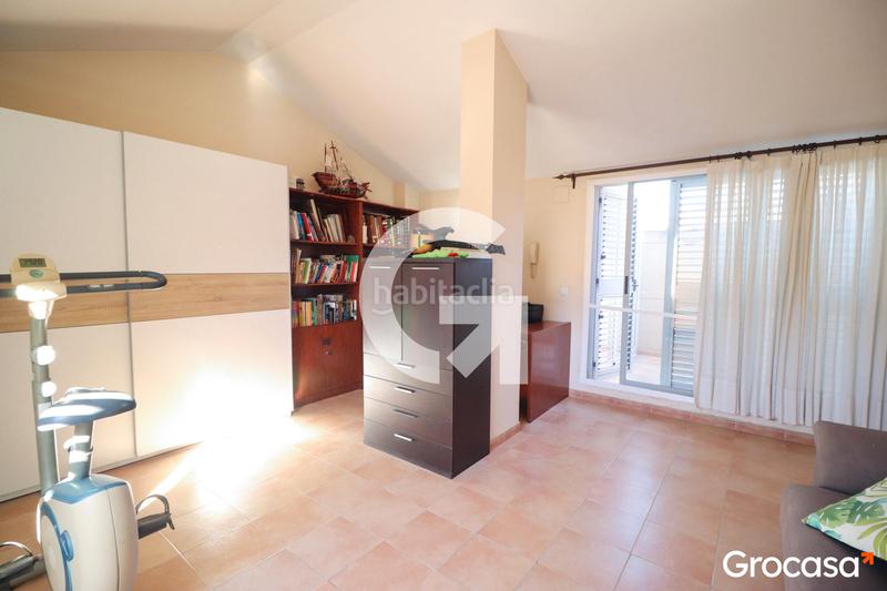 Foto 0f2a7404-289f-4c90-b06f-7db67a8a15fe. Casa adossada amb calefacció aparcament a Nuevo Centro Sagunt