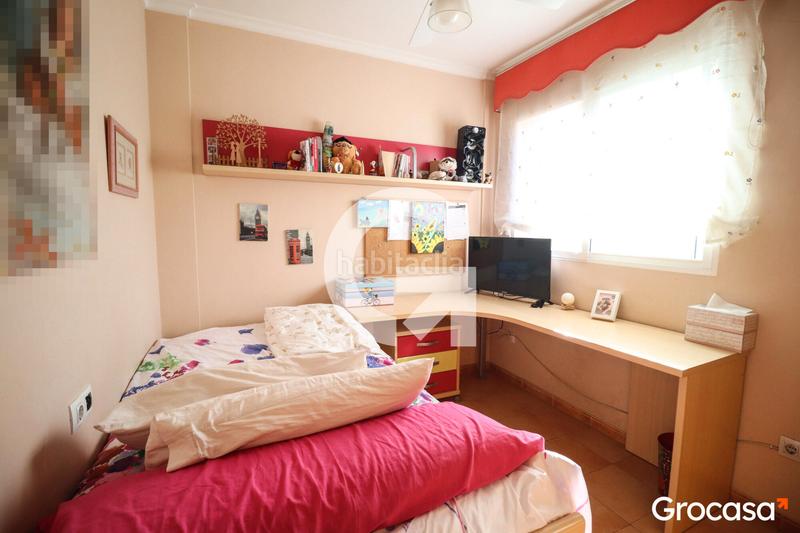 Foto 5f7c8244-e0b1-4c3d-abbb-0be3f70b3e6a. Casa adossada amb calefacció aparcament a Nuevo Centro Sagunt