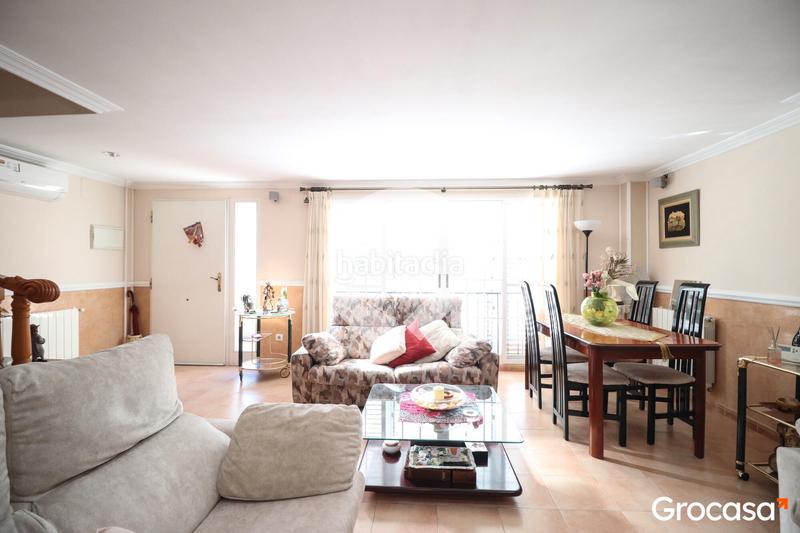 Foto 64da8172-46db-400b-b47f-4991505f951e. Casa adossada amb calefacció aparcament a Nuevo Centro Sagunt