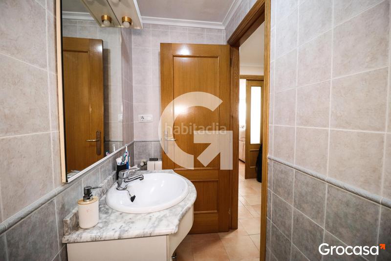 Foto 8c6d9746-d1e7-4923-9869-1c73f906b3a0. Casa adossada amb calefacció aparcament a Nuevo Centro Sagunt