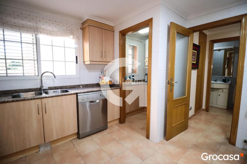 Foto b16be334-52da-41b3-9aaa-8a89ad6fe486. Casa adossada amb calefacció aparcament a Nuevo Centro Sagunt