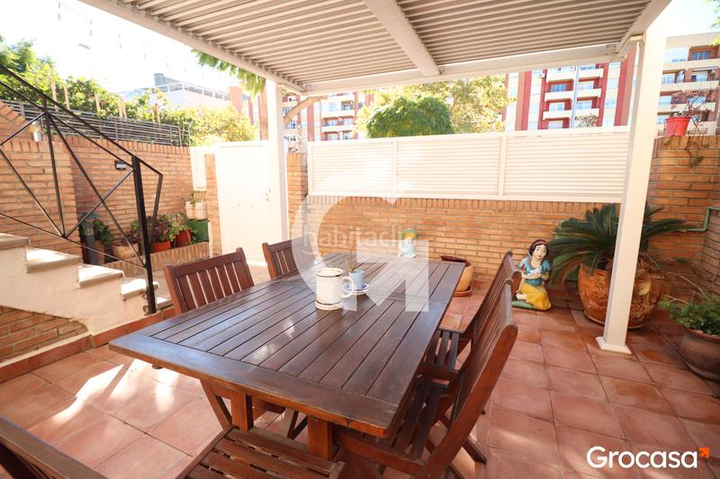 Foto c4d3c57e-3c23-4646-8be3-fbd6b850a53c. Casa adossada amb calefacció aparcament a Nuevo Centro Sagunt