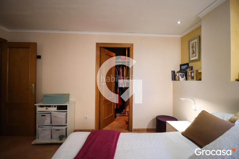 Foto e1533260-21c7-4cdd-a237-88a076d81932. Casa adossada amb calefacció aparcament a Nuevo Centro Sagunt