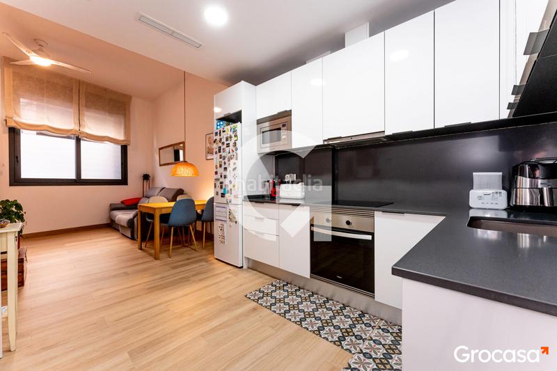 Foto 5a7732e0-cd18-48b0-ad9c-444797a00286. Piano terra con riscaldamento in Centre Cornellà de Llobregat