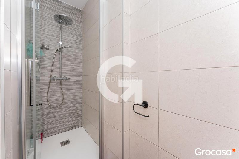 Foto 962f7526-0074-4437-b9b9-9b3af316488d. Piano terra con riscaldamento in Centre Cornellà de Llobregat