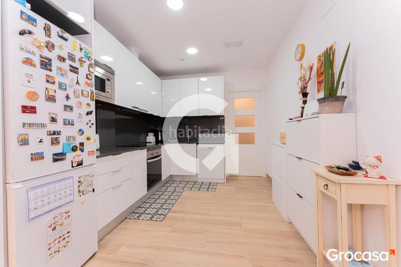 Foto a4a453b6-5385-410d-a7a1-f8c4b8371b9b. Piano terra con riscaldamento in Centre Cornellà de Llobregat