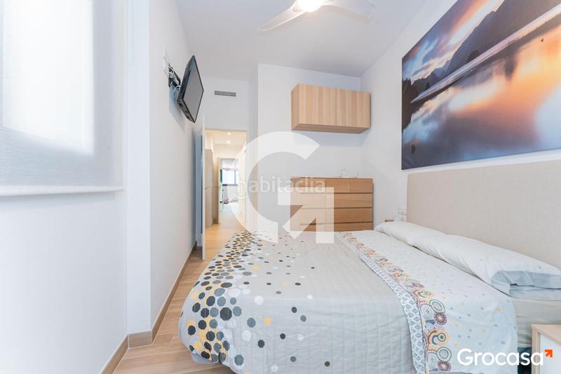 Foto ebfee273-e958-4659-9f55-58e3c1b9c406. Piano terra con riscaldamento in Centre Cornellà de Llobregat