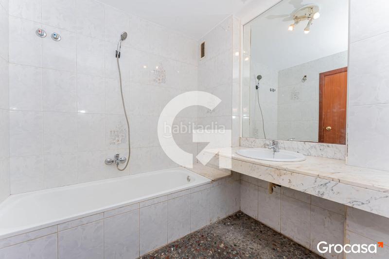 Foto cc1e268c-27cf-4c10-9119-03fb1526ecc9. Casa a schiera in Riera Cornellà de Llobregat