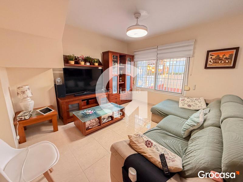 Foto 513f6728-ed39-45b1-99ae-b8aeac7f93fc. Casa adossada amb calefacció aparcament piscina a Rincón de la Victoria