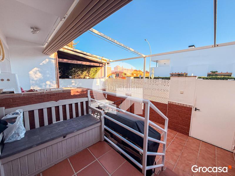 Foto d414b3e6-d721-40be-a17c-cb6577526030. Casa adossada amb calefacció aparcament piscina a Rincón de la Victoria