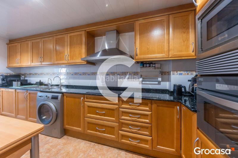 Foto 3f56cf3d-024a-43e0-a09f-e37ba246f2eb. Duplex with heating in Sant Vicenç dels Horts