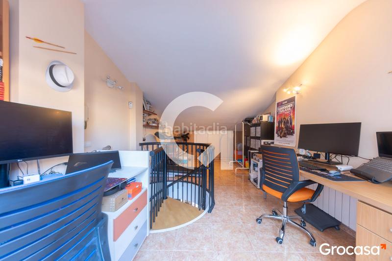 Foto f6f04234-42d8-4e2a-9d70-e6be13e64ff7. Duplex with heating in Sant Vicenç dels Horts