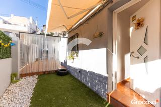 Piso  Cl badajoz. Maravillosa piso con terraza y parking