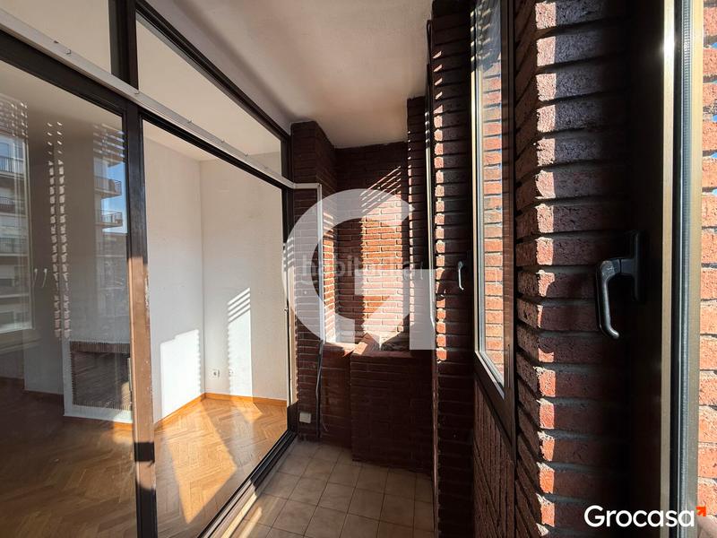 Foto 06c14e4d-564d-4157-9944-da5da863f4ea. Pis amb calefacció aparcament piscina a Sant Ramon - Maternitat Barcelona