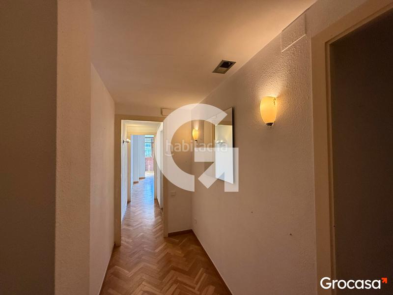 Foto 073a56b9-c310-4ce9-a70c-c616a08a48dc. Pis amb calefacció aparcament piscina a Sant Ramon - Maternitat Barcelona