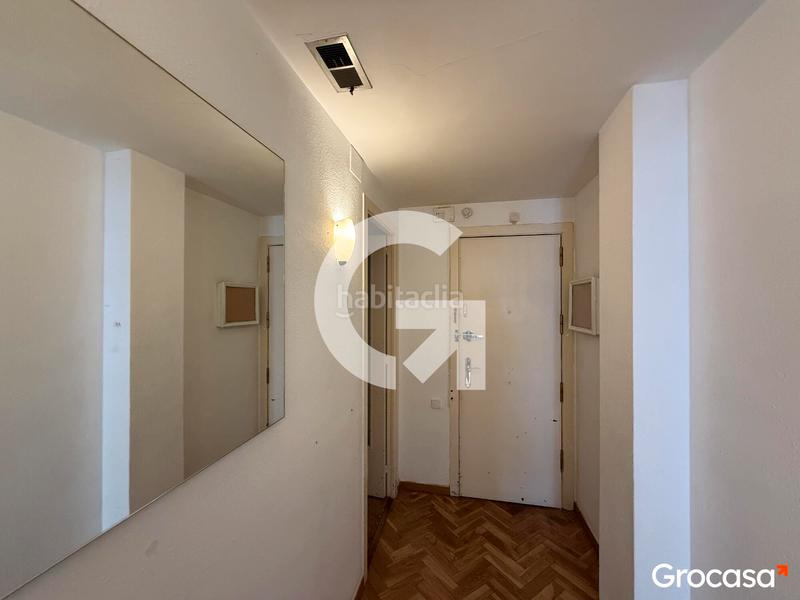 Foto 5cc309ef-d315-4b25-a846-8186d1fe77d6. Pis amb calefacció aparcament piscina a Sant Ramon - Maternitat Barcelona