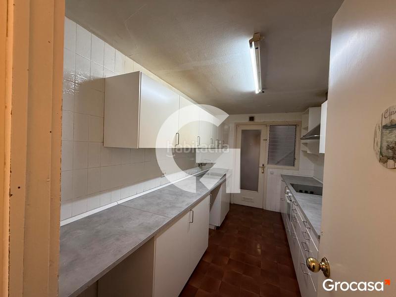 Foto 6910f52f-0447-459f-a6ae-ebaf1dd56258. Pis amb calefacció aparcament piscina a Sant Ramon - Maternitat Barcelona